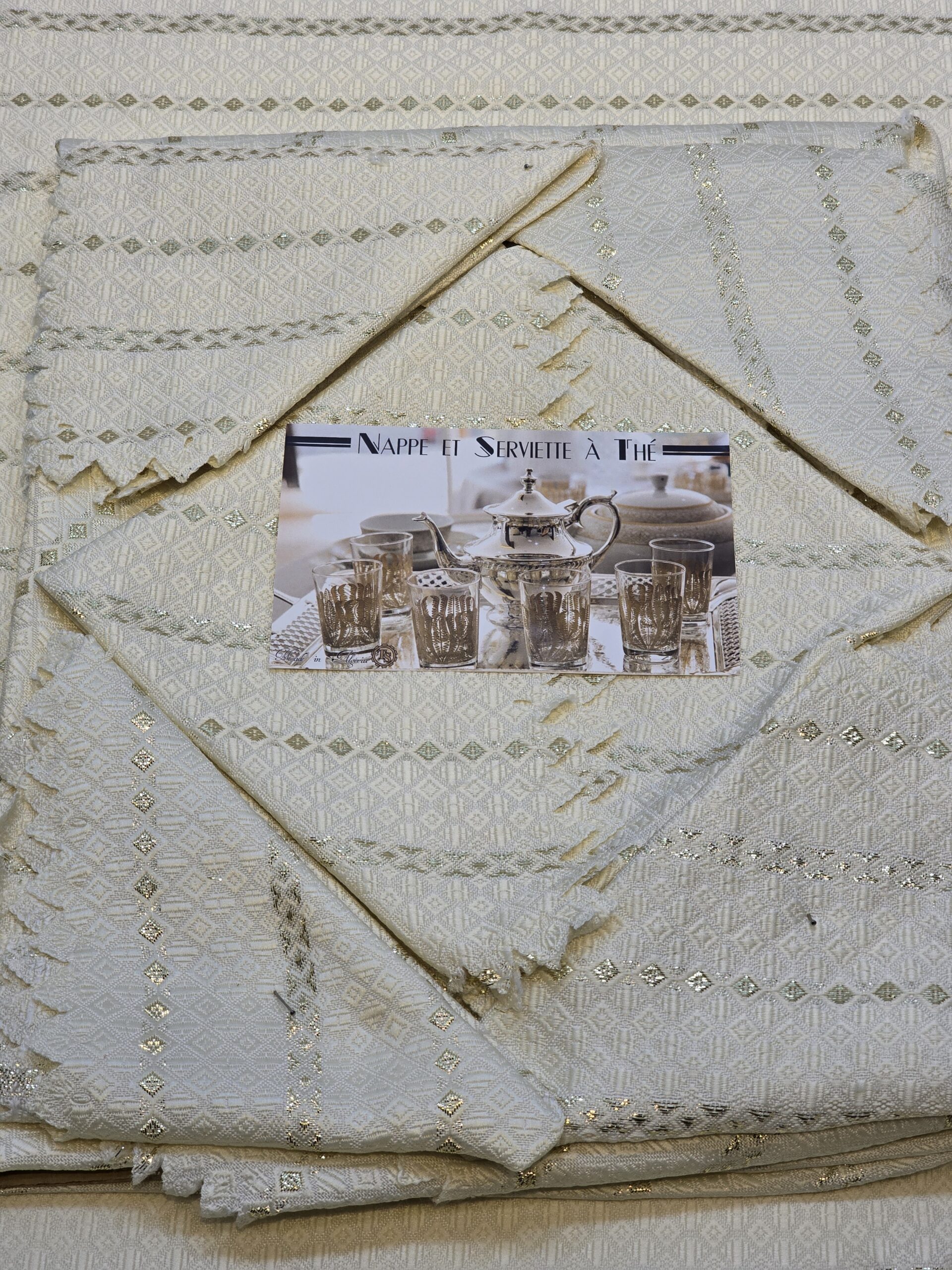 20260204_103054 Nappe de table avec serviettes – Image 1